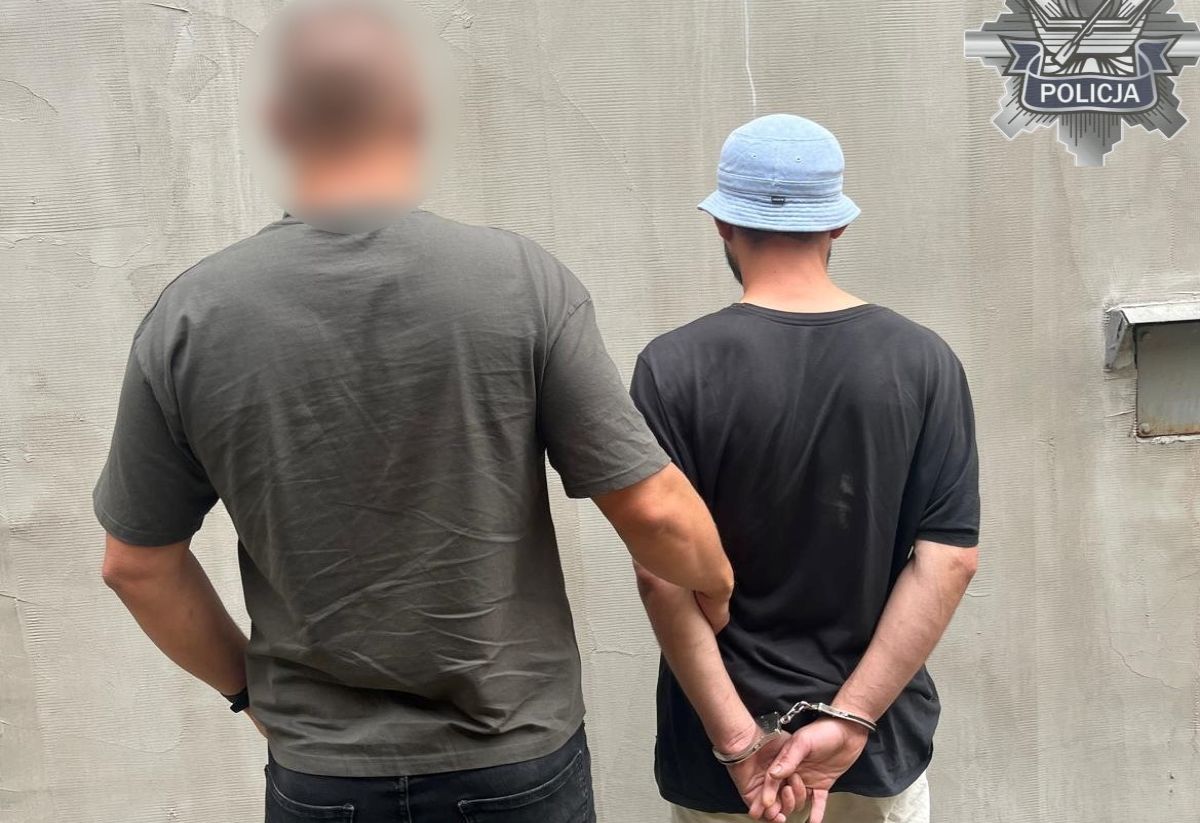 Napadł na 89-latkę i uderzył ją laską. Później poprosił brata o "przysługę"