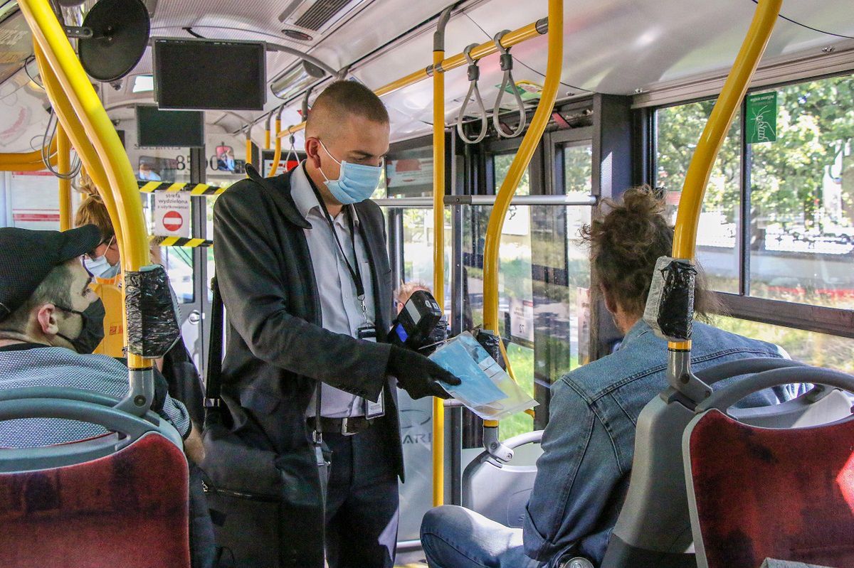 Trzaskowski powiedział, ile autobusów potrzebuje Warszawa. Liczby robią wrażenie