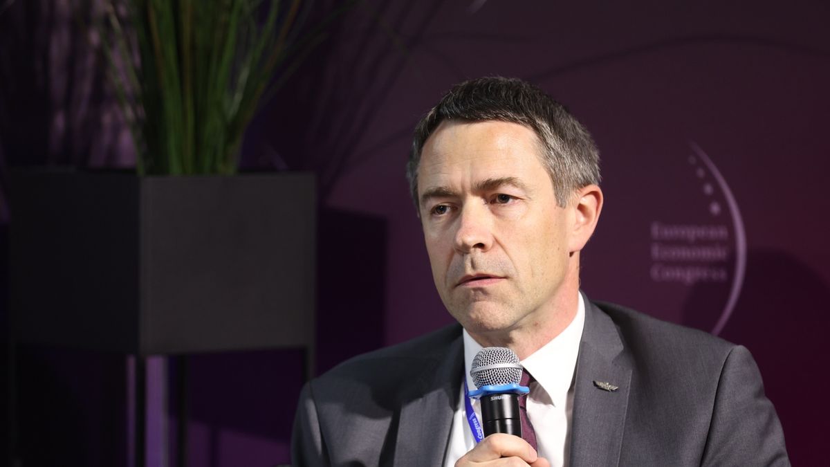 Piotr Wyborski, prezes PKP PLK: w ciągu 2,5 miesiąca podpisaliśmy umowy na ponad 8 mld zł