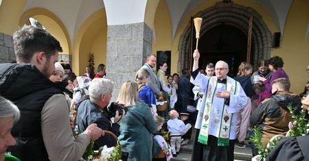 Święconka. Czy katolicy muszą w niej wziąć udział? Wyjaśniamy