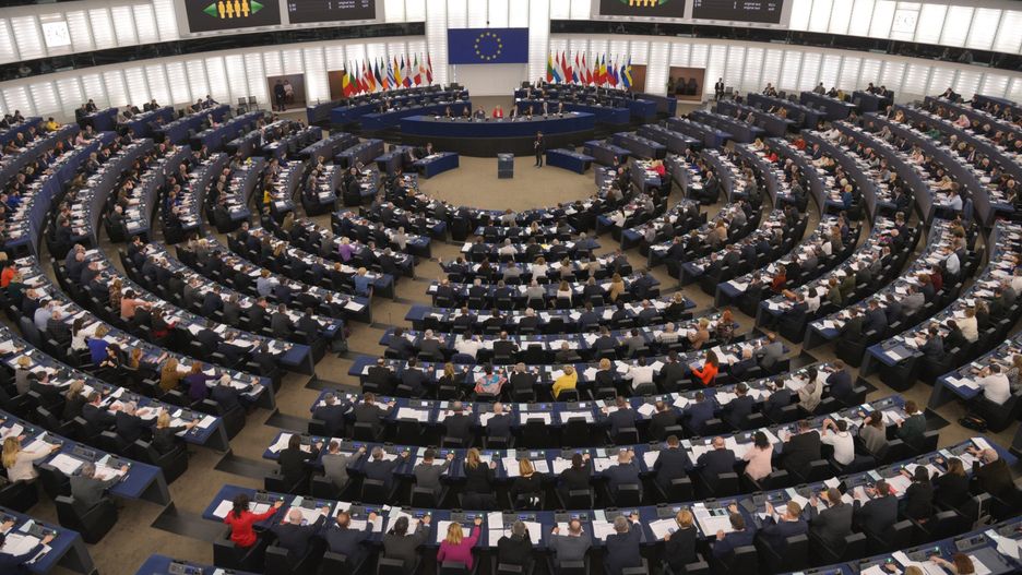 PE zagłosował za rezolucją krytykującą stan praworządności w Polsce