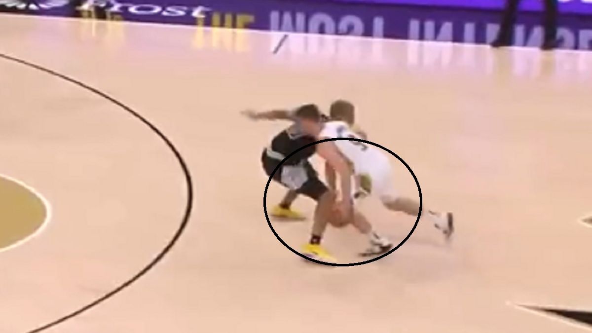 Jeremy Sochan i jego piękny przechwyt