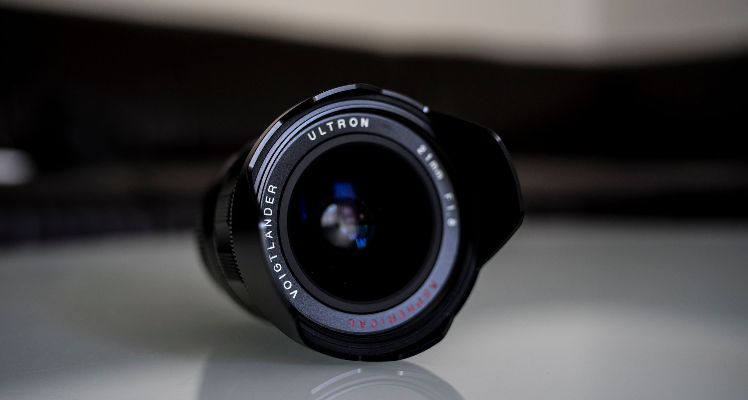 Voigtländer Ultron 21 mm f/1,8 ASPHERICAL - czarny koń ze stajni Cosina [recenzja] 1