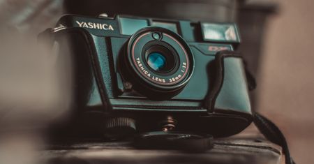 Yashica Y35 trafiła do użytkowników. Rozgoryczenie nie ma końca