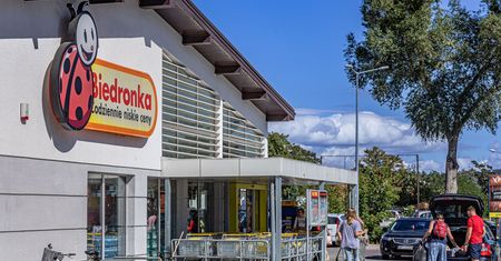 Biedronka wprowadza kontrole trzeźwości pracowników. Będą również narkotesty