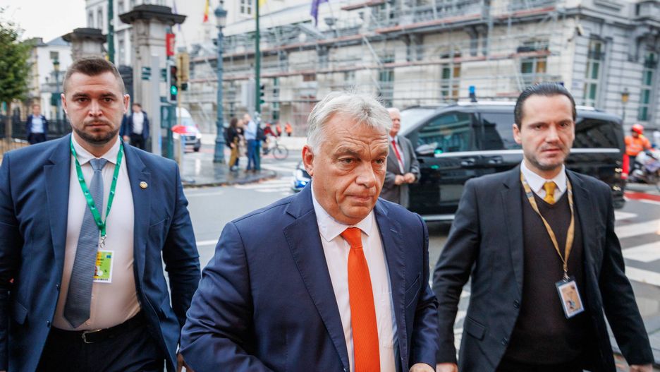 Patriots for Europe meeting in Brussels
epa11663823 Hungarian Prime Minister Viktor Orban arrives at a meeting of Patriots for Europe in Brussels, Belgium, 17 October 2024. Patriots for Europe is the third largest group in the European Parliament.  EPA/OLIVIER MATTHYS 
Dostawca: PAP/EPA.
OLIVIER MATTHYS
Patriots, far-right Party for Freedom, brussels, belgium