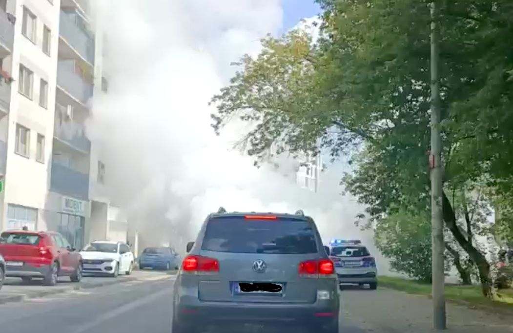 Warszawa. Siwy dym na Żeraniu. Spokojnie, to tylko para wodna