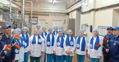 "To takie żałosne". Zobaczcie, co kazali zrobić pracownikom z Białorusi