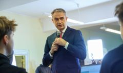 Grok Elona Muska pod lupą. Jest reakcja także w Polsce