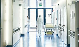 Co dalej z wynagrodzeniami lekarzy? Rząd wyznaczył termin