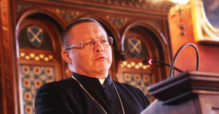 Kościoły przed Wielkanocą. Abp Grzegorz Ryś ocenił wiernych bez maseczek