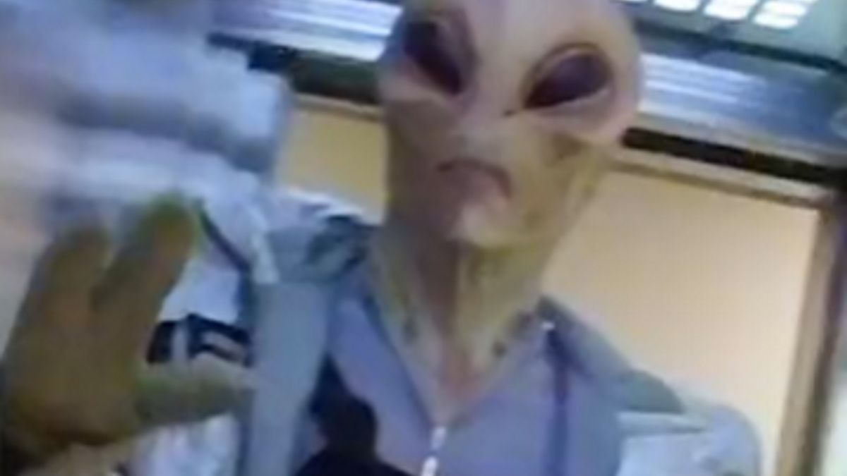 Poznański kosmita pokazał wideo z rozmowy o wigilii