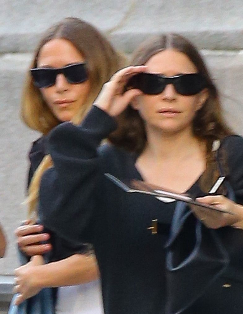 Ashley i Mary-Kate Olsen "przyłapane" w Nowym Jorku