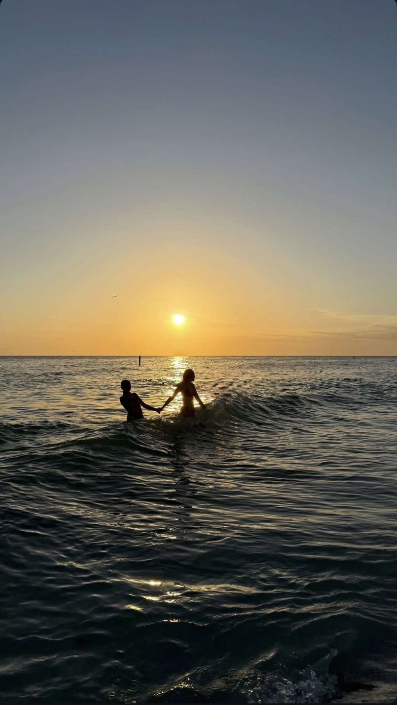 Familia Rubików celebruje Wielkanoc nad oceanem