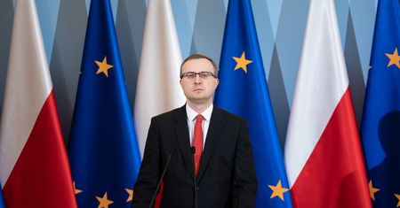 Koronawirus. Prezes PFR pisze o "emocjonalnym zmęczeniu" i chwali Polskę