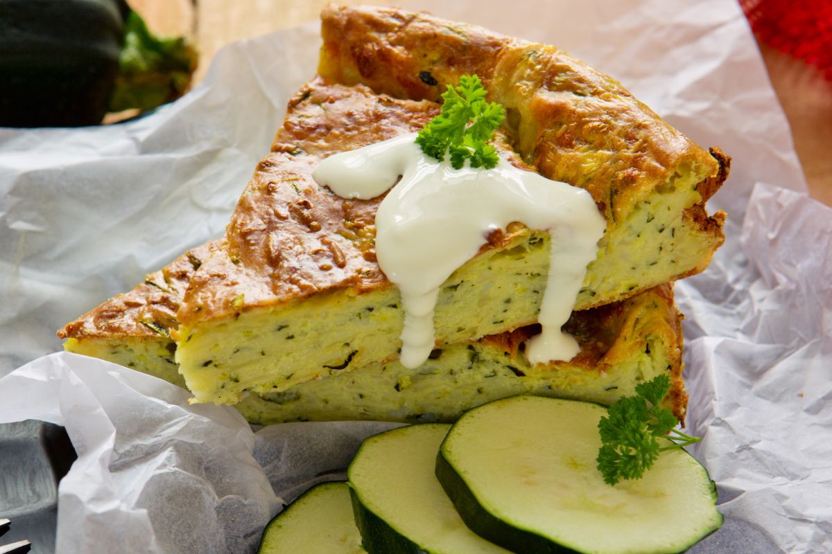 Lemon cake with courgette will please everyone.