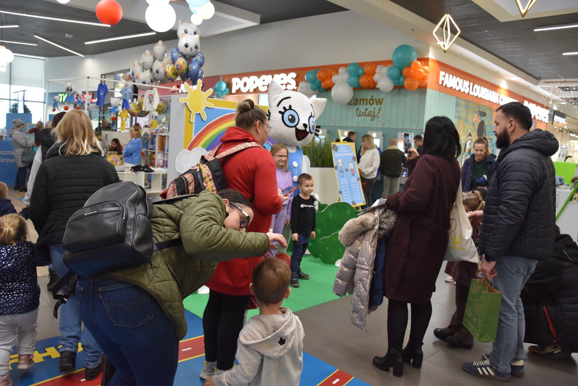 Kicia Kocia przyciągnęła do Gemini Park Tarnów całe rodziny