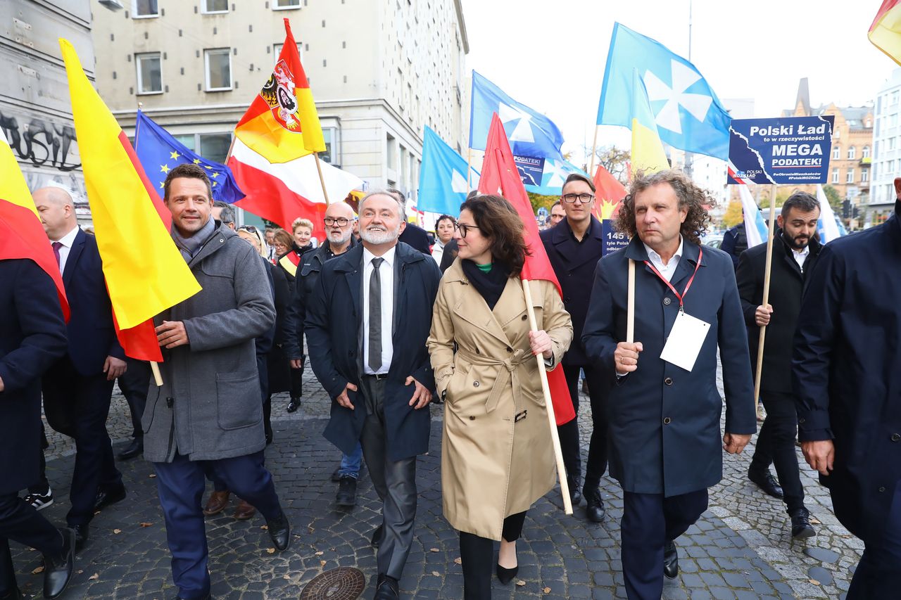 PiS przejmie władzę w samorządach? Oto możliwy scenariusz