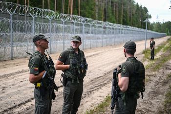 Z drabinami i rowerem chciał na Białoruś. Polak zatrzymany na Litwie