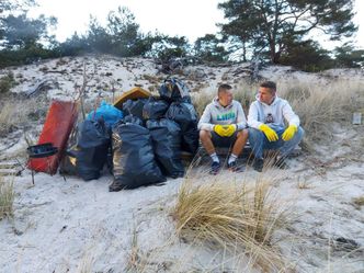 Posprzątali za darmo 5 km helskiego wybrzeża. Miasto nie chciało odebrać śmieci