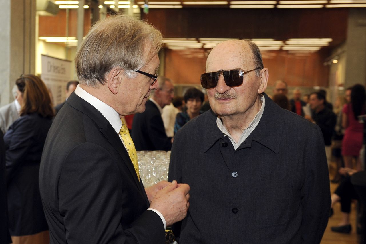 Sławomir Mrożek miał szansę na Nobla. Tajemnicę ujawniono po 50 latach