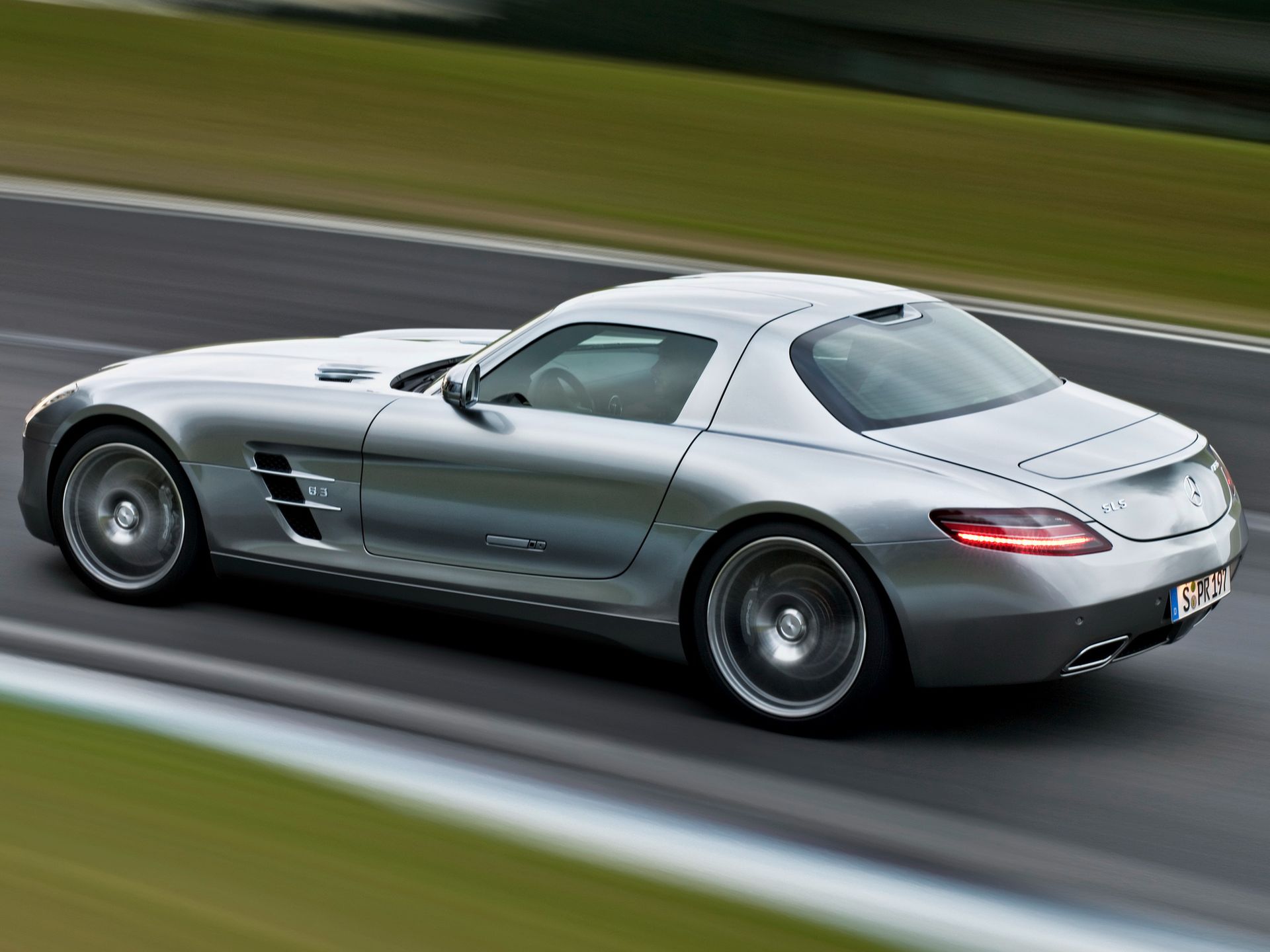 Żegnamy króla: odchodzi Mercedes-Benz SLS AMG 15
