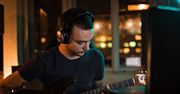 Technologia w muzyce: od analogowych instrumentów do cyfrowego tworzenia dźwięku