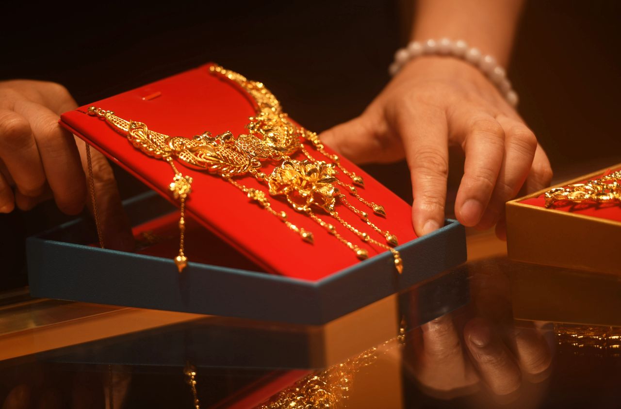 Złoto bije kolejne rekordy. Eksperci przewidują dalsze wzrosty