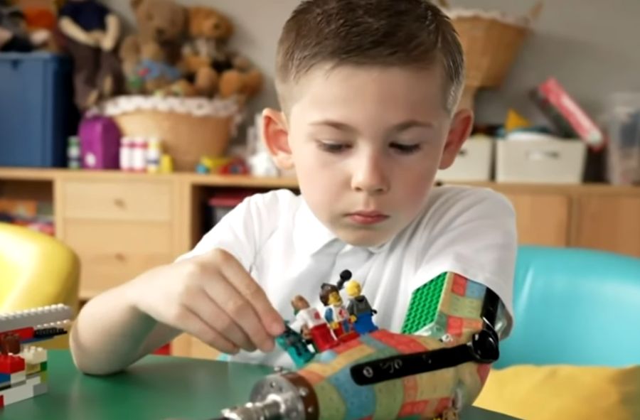 Proteza Lego