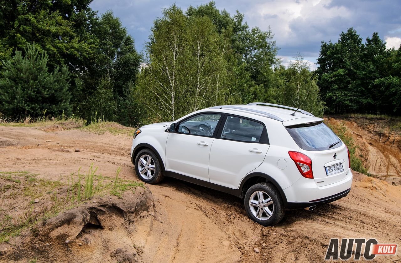 SsangYong Korando to pośrednie stadium pomiędzy terenówką a crossoverem, ale pod względem odczucia jakie daje, bliżej mu do terenówki