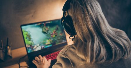 Jaki laptop do gier na wakacje 2025? Porównanie modeli w różnych budżetach
