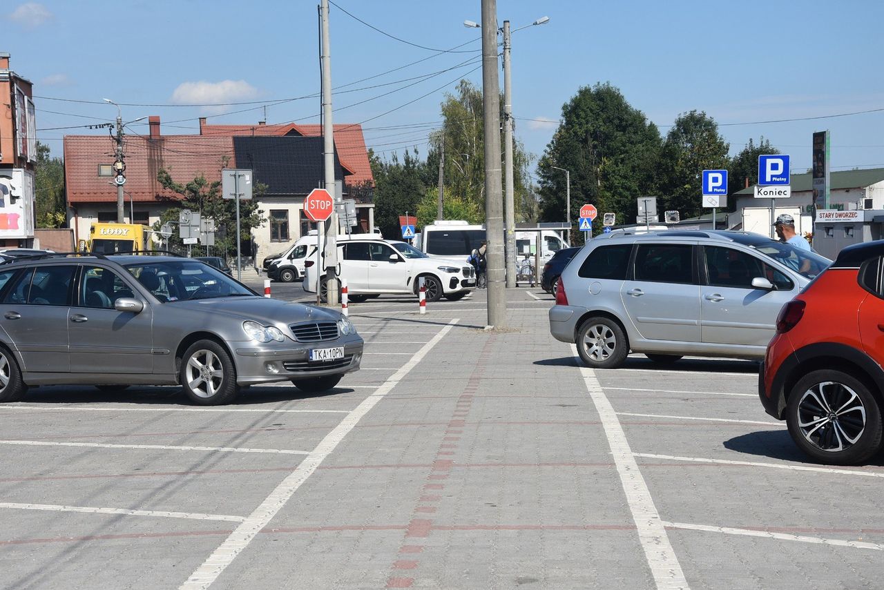 Proszowice: Jest projekt przebudowy ulicy Kolejowej. Będzie poczekalnia i sygnalizacja świetlna