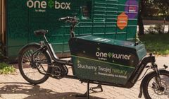 UOKiK nie zostawia suchej nitki na dostawcach paczek. „Ekościema” w reklamach Allegro i InPostu?