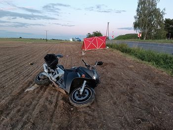 Milicz: Tragiczny wypadek. Motocyklista zginął na miejscu
