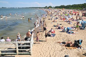 "Ukryte" opłaty nad morzem. W cennikach coraz więcej pozycji
