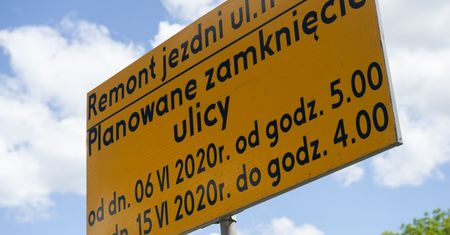 Warszawa. Utrudnienia na ulicy Trockiej. ZDM wymieni nawierzchnię