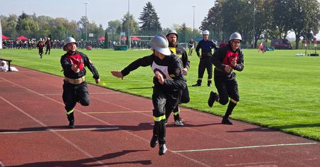 Strażacy opanowali stadion w Brześciu Kujawskim. Aż 38 drużyn na starcie [ZDJĘCIA]