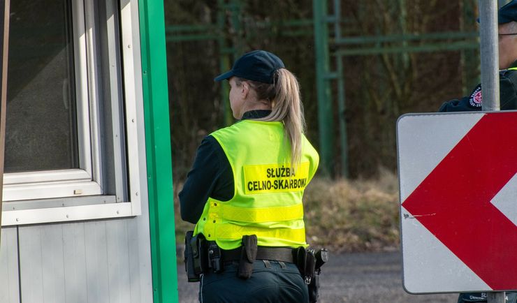 Białorusin wpadł już w Polsce. Oto ile zmieścił papierosów w aucie