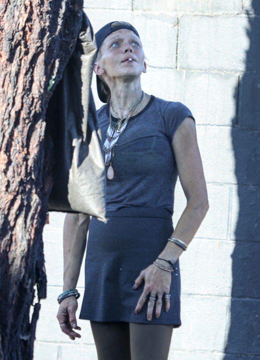 EXCLUSIVE: Loni Willison seen getting creative and artistically engaged with nature as she finds her muse in a neighborhood tree.
EXCLUSIVE: Loni Willison, 41 is seen getting creative and artistically engaged with nature as she finds her muse in a neighborhood tree. It has officially become a full decade now since Loni left Jeremy Jackson of Baywatch in 2014. She has somehow survived the streets of Los Angeles homeless and with a reported drug addiction. Loni was very content in her own world of creativity as she took what she had to make art with a tree trunk by using brushes she had from make up and colors from liquids, as well as pens and markers and wires and things. She spent a concentrated amount of time focused and taking breaks to talk to herself and critique her creation. Her usually full shopping cart was down to just a few blankets and she combed the sidewalk for cigarette butts. She last spoke about how the abuse with Jeremy led her to a lot of pain and trauma. So much that she had to take several months away to try and recover.
29 Jun 2024,Image: 885892080, License: Rights-managed, Restrictions: World Rights, Model Release: no, Pictured: Loni Willison, Credit line: APEX / MEGA / The Mega Agency / Forum
APEX / MEGA / The Mega Agency / Forum
May, years, lot of pain, severe drug addiction, cognitive decisions, abusive marriage, trauma, creation, things, life, help, Jeremy Jackson of Baywatch, Jeremy, recent birthday, months, sidewalk, breaks, muse, blankets, abuse, nature, ability, art, Loni, neighborhood tree, cigarette butts, streets of Los Angeles, last spoke, concentrated amount of time, tree trunk, own world of creativity, full shopping cart, full decade, Loni Willison