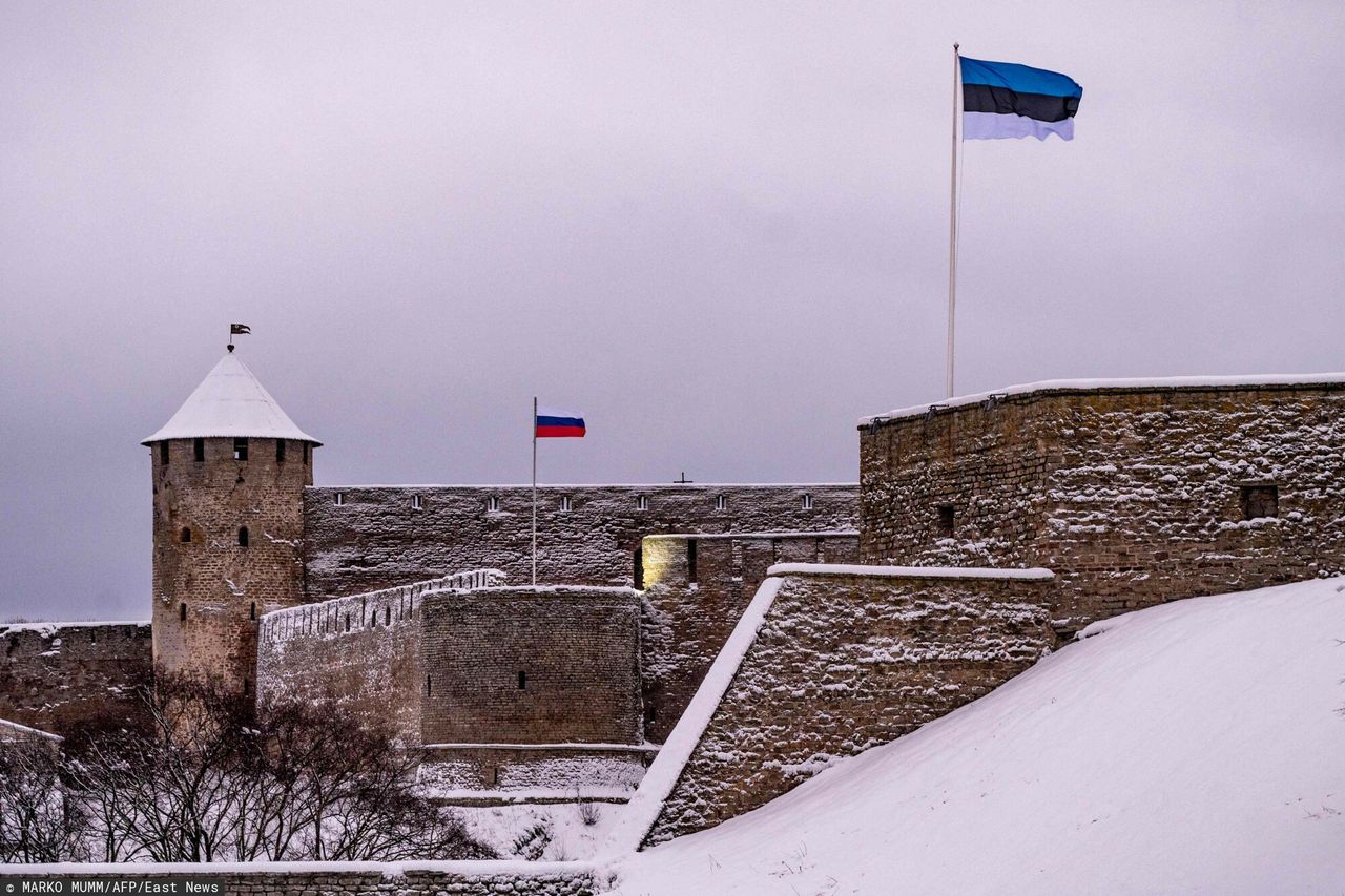 Blisko 4 tys. osób bez wypłat. Estonia wzywa dyplomatę Rosji