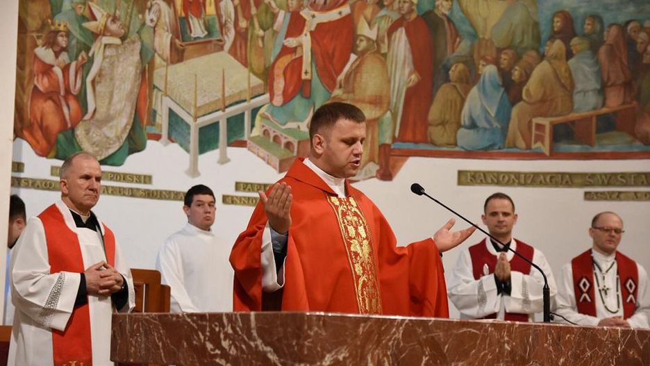 Koronawirus uderzył w parafię pw. Świętego Stanisława Biskupa i Męczennika w Lublinie. Msze odprawia ksiądz Emil - ozdrowieniec, który wygrał z wirusem