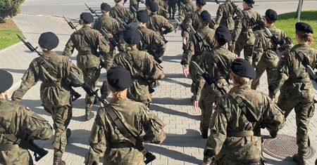 10 tys. żołnierzy na granicy. Błaszczak zapowiada