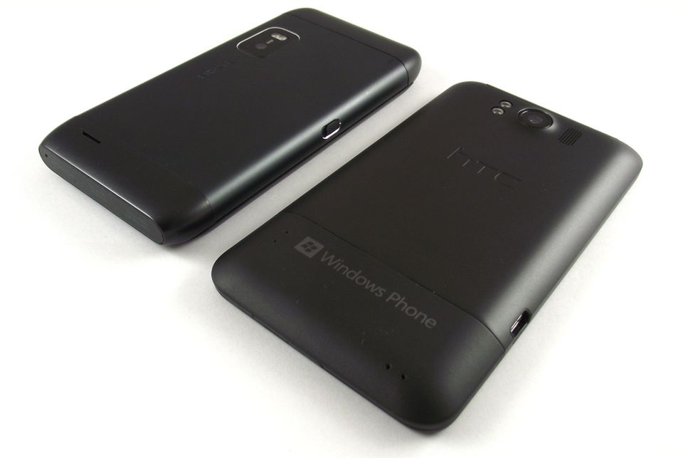 HTC Titan a Sensation i 7 Trophy, Nokia N9 i E7 oraz Samsung Wave - porównanie wielkości i wyglądu 15