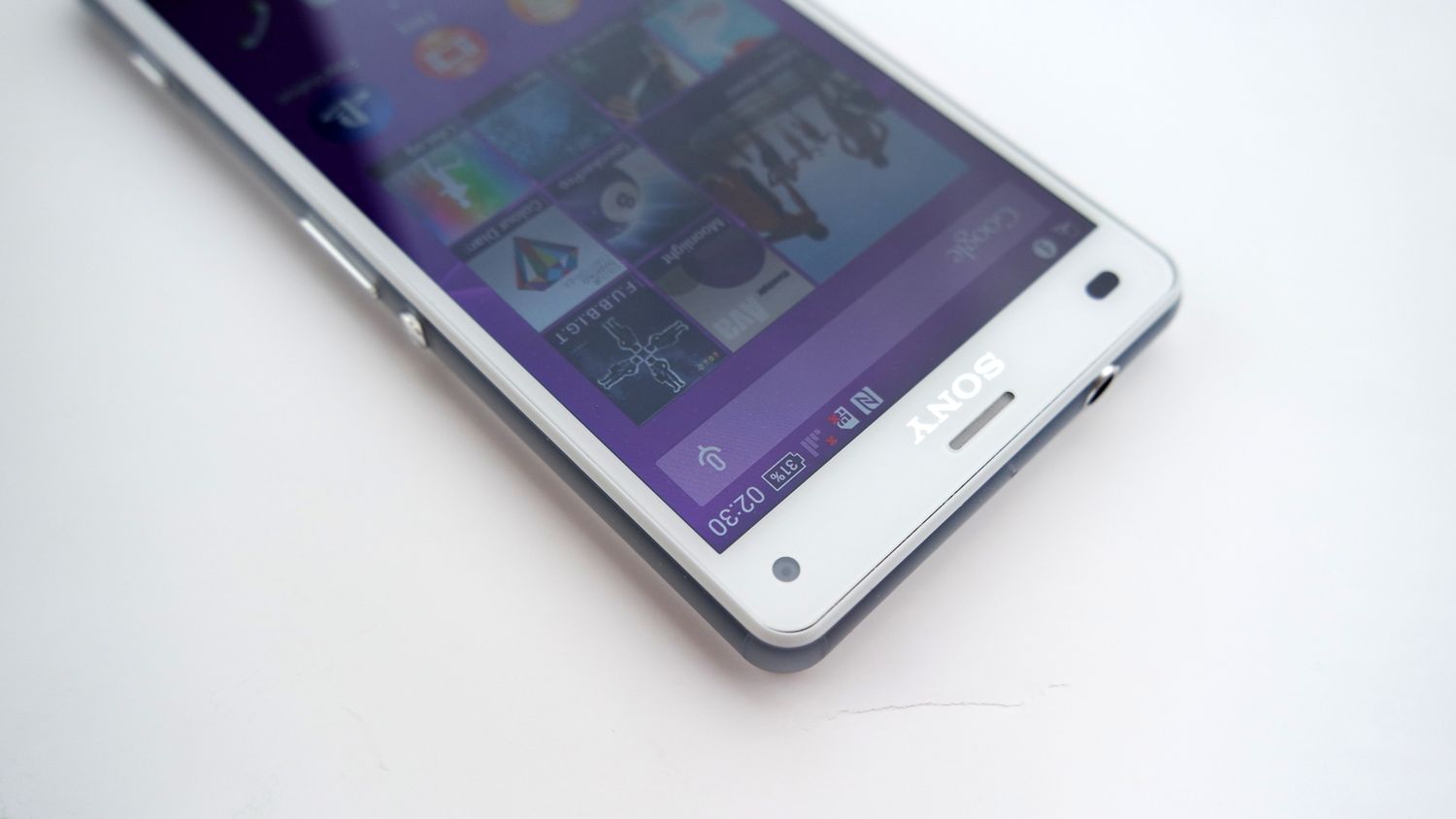 Sony Xperia Z3 Compact - jakość wykonania i ergonomia 7