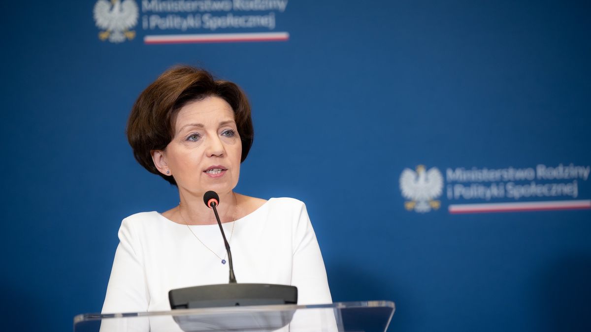Minister rodziny i polityki społecznej Marlena Maląg