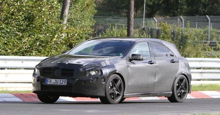 320 KM w nowej klasie A - wersja AMG wyszpiegowana na Nurburgring