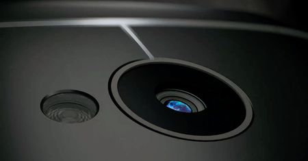 HTC One, czyli początek aluminiowej rewolucji [Podróż w czasie]