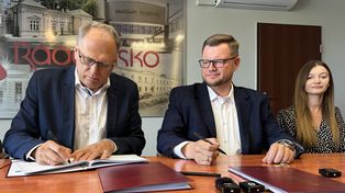 Radomsko będzie miało nowoczesne lodowisko. Umowa z wykonawcą podpisana.