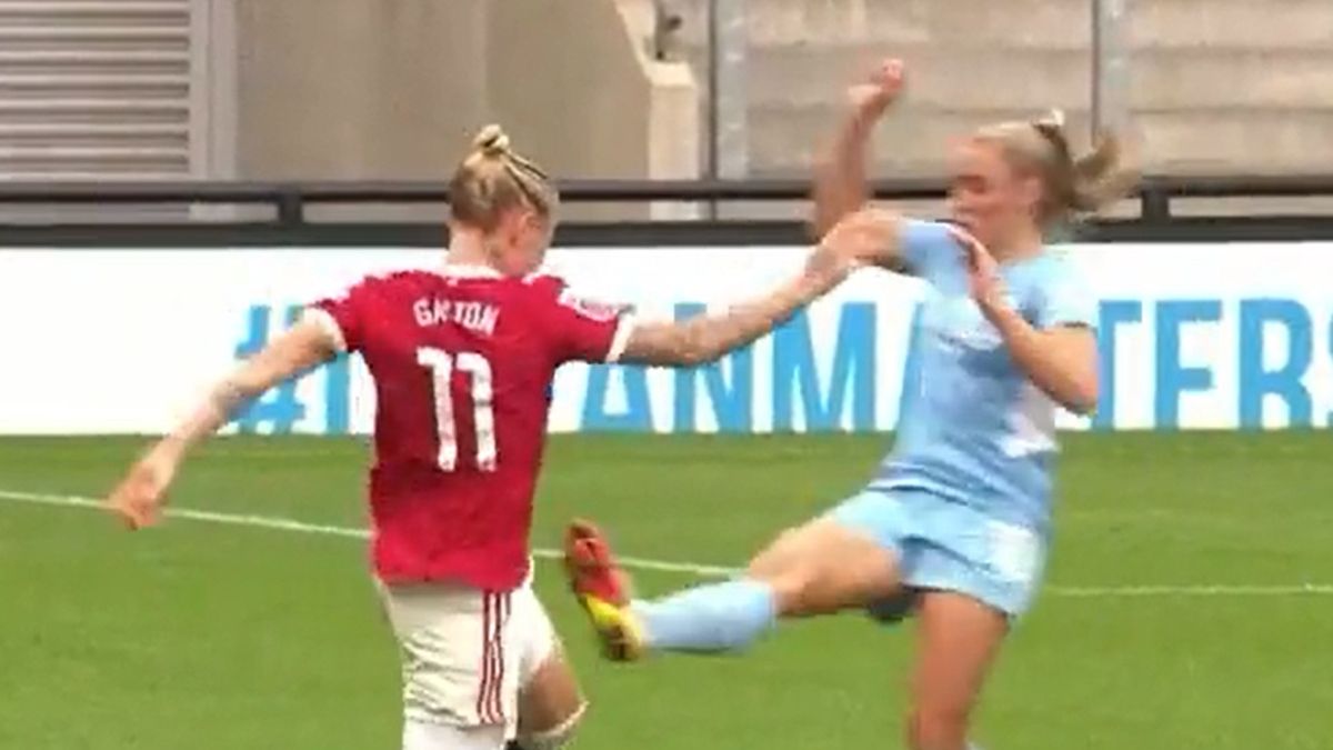 Brutalny faul na meczu w Anglii 