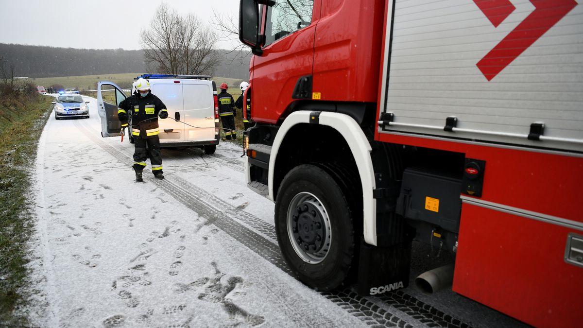 Tragiczne odkrycie. Kobieta przymarznięta do tafli wody (zdjęcie ilustracyjne)